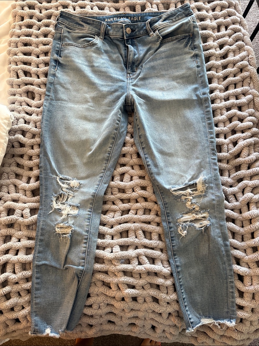 American Eagle Outfitters Light Wash Distressed Skinny Jeans